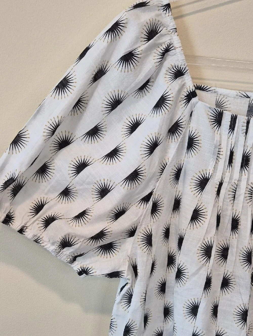 Lane Bryant Cotton Black & White Sunburst Puff Sleeve Blouse